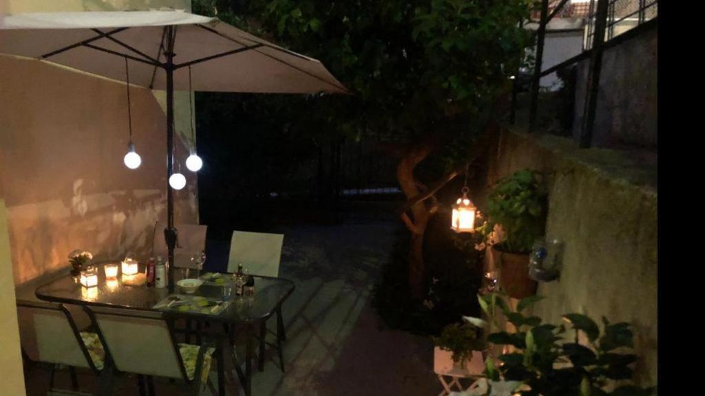 Grande Bilocale Con Giardino E Posto Auto Privato Comodo Al Mare ヴァラッツェ エクステリア 写真